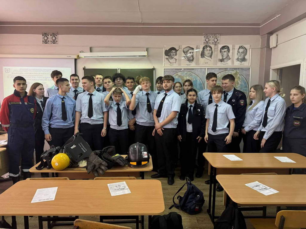 Студенты кафедры провели урок профориентации и безопасности для пензенских школьников