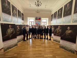 Студенты Института на выставке «Своих не бросаем. Пензенцы – участники специальной военной операции»